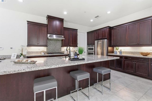 2812 Mount Dana Dr, Dublin, CA 94568