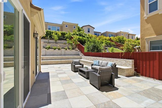 2812 Mount Dana Dr, Dublin, CA 94568