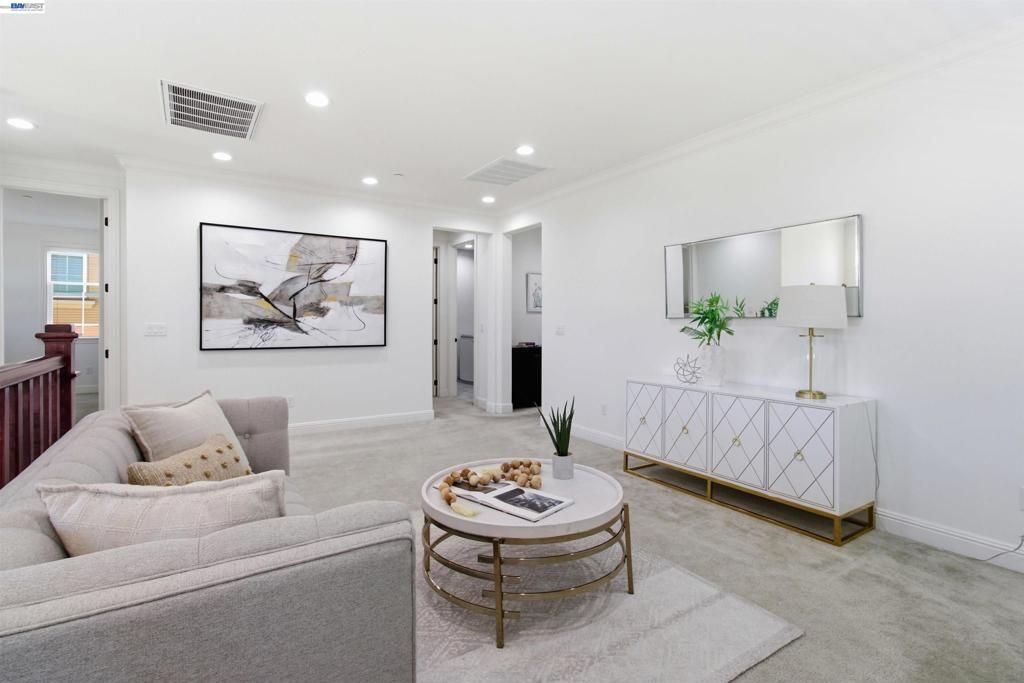 Image 10 of property listing at 2812 Mount Dana Dr, Dublin, CA 94568