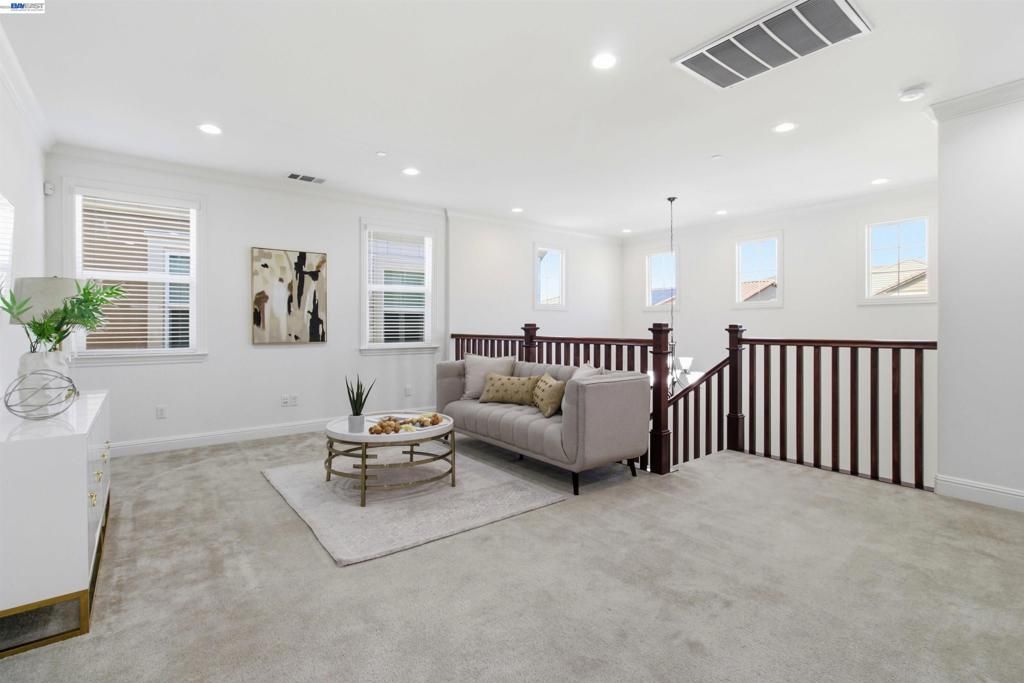 Image 11 of property listing at 2812 Mount Dana Dr, Dublin, CA 94568