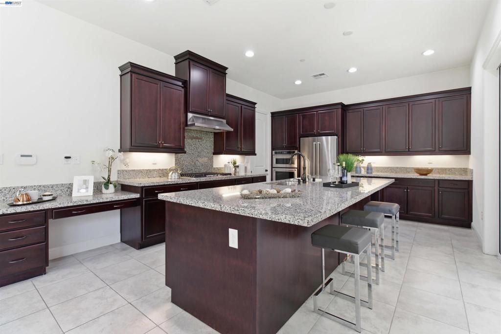 Image 19 of property listing at 2812 Mount Dana Dr, Dublin, CA 94568