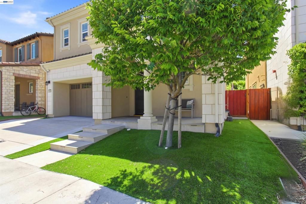 Image 2 of property listing at 2812 Mount Dana Dr, Dublin, CA 94568