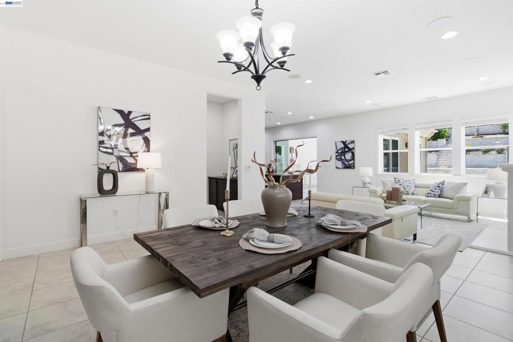 Image 21 of property listing at 2812 Mount Dana Dr, Dublin, CA 94568
