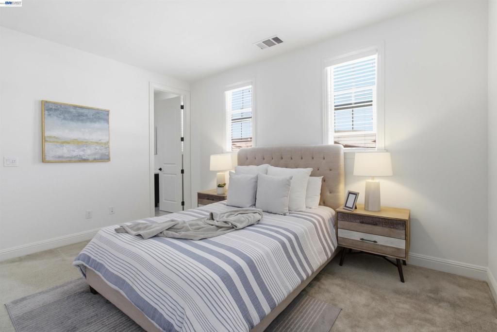 Image 32 of property listing at 2812 Mount Dana Dr, Dublin, CA 94568