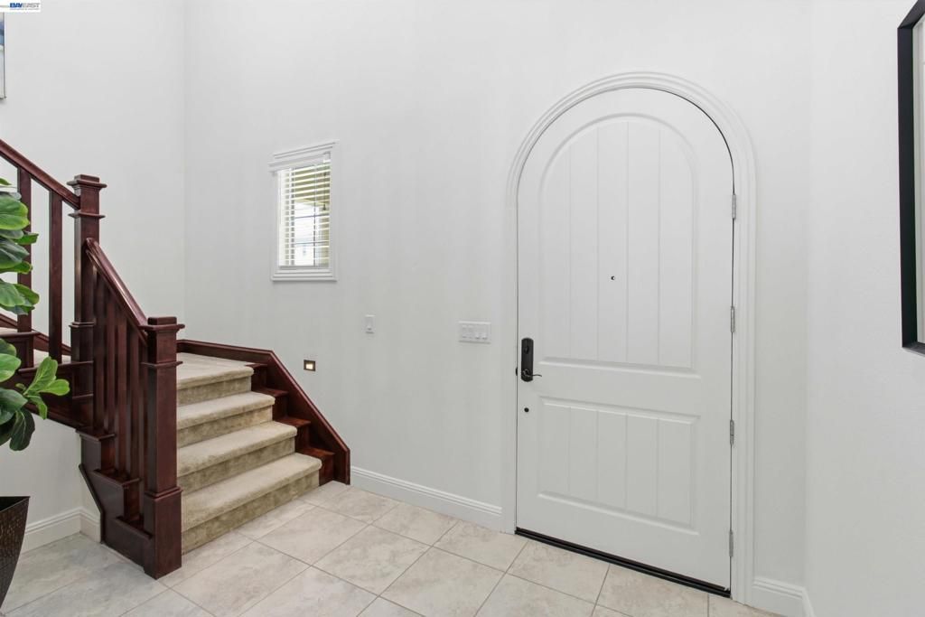 Image 4 of property listing at 2812 Mount Dana Dr, Dublin, CA 94568