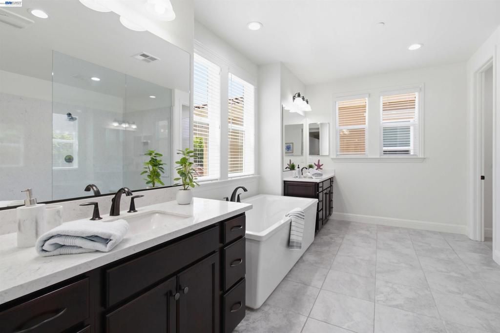 Image 42 of property listing at 2812 Mount Dana Dr, Dublin, CA 94568