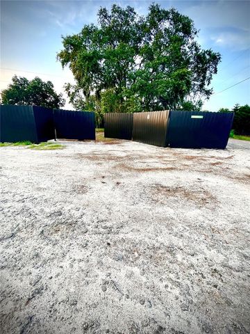 6009 MCKINLEY AVENUE, Wimauma, FL 33598