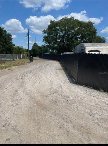 6009 MCKINLEY AVENUE, Wimauma, FL 33598