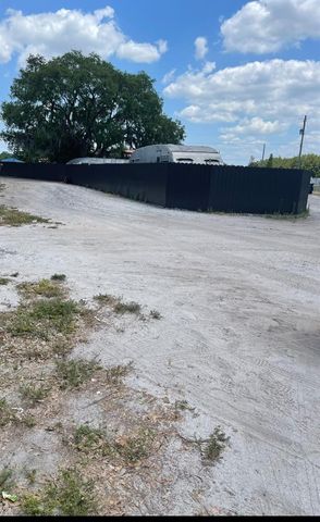 6009 MCKINLEY AVENUE, Wimauma, FL 33598