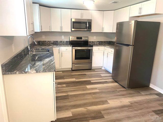 824 E Baars St, Pensacola, FL 32503