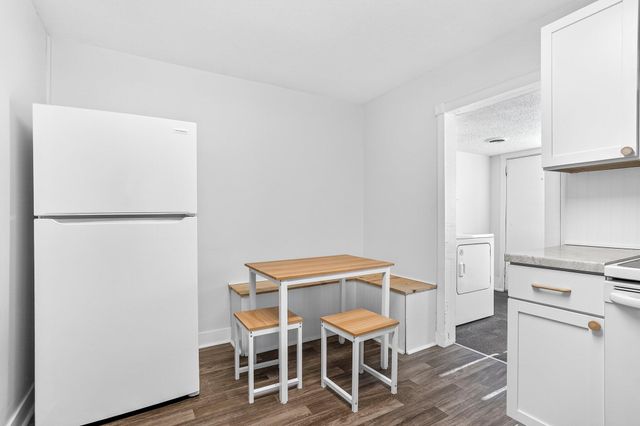 2838 E Cherry Street, Springfield, MO 65802