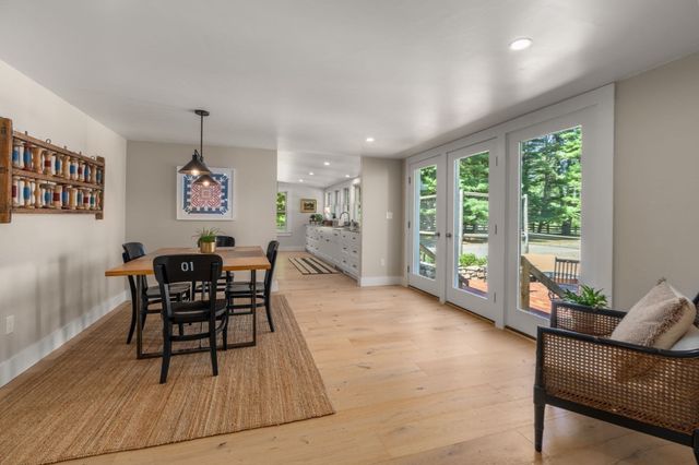6 Curve Street, Sherborn, MA 01770