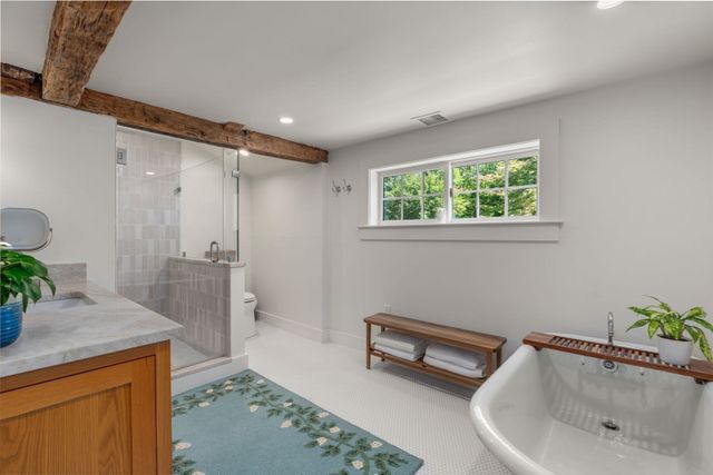 6 Curve Street, Sherborn, MA 01770