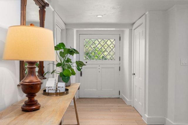 6 Curve Street, Sherborn, MA 01770