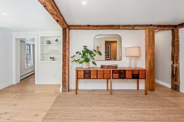 6 Curve Street, Sherborn, MA 01770