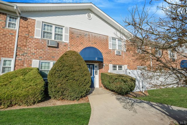 460 Old Town Road 2J, Port Jefferson Station, NY 11776