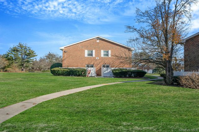 460 Old Town Road 2J, Port Jefferson Station, NY 11776