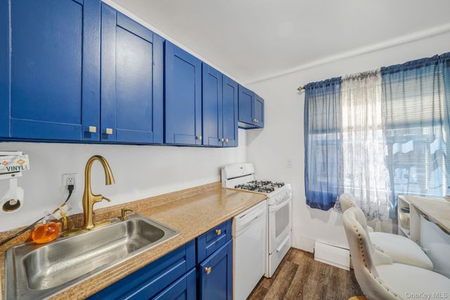 460 Old Town Road 2J, Port Jefferson Station, NY 11776