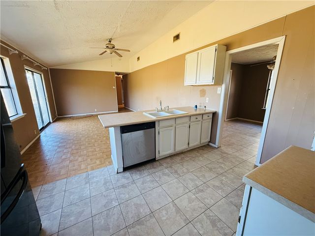 2871 Carr Road, Beeville, TX 78102