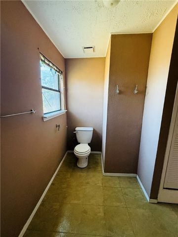 2871 Carr Road, Beeville, TX 78102