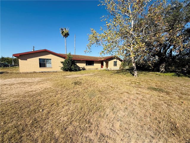 2871 Carr Road, Beeville, TX 78102