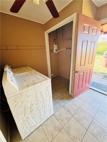 2871 Carr Road, Beeville, TX 78102