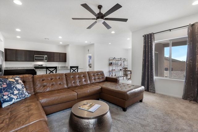 126 Spectrum Avenue SW, Rio Rancho, NM 87124
