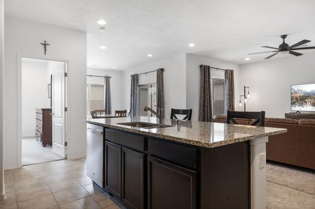 126 Spectrum Avenue SW, Rio Rancho, NM 87124