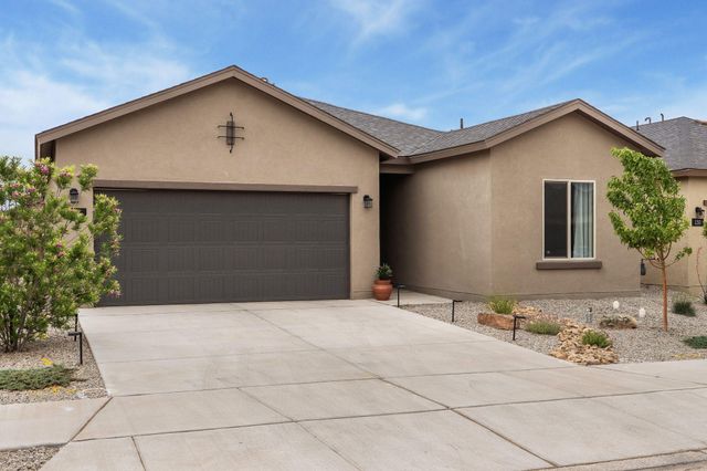 126 Spectrum Avenue SW, Rio Rancho, NM 87124