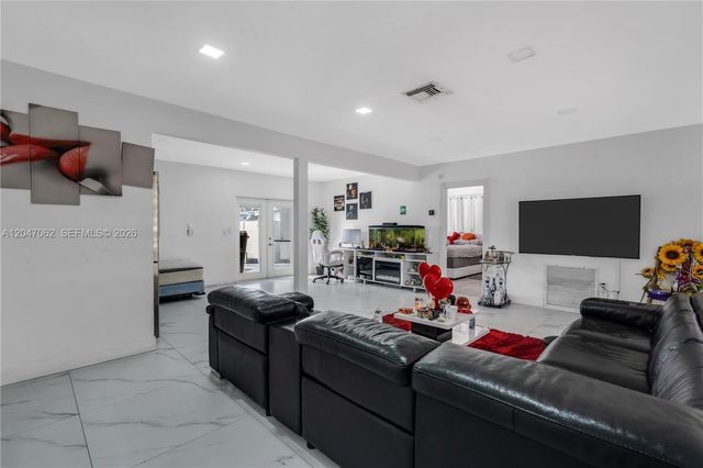7630 Plantation Blvd, Miramar, FL 33023