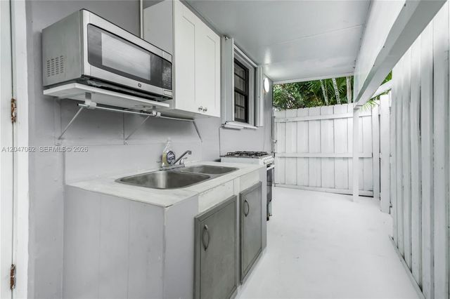 7630 Plantation Blvd, Miramar, FL 33023