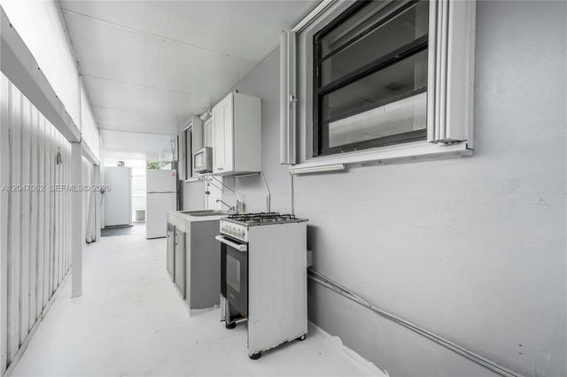 7630 Plantation Blvd, Miramar, FL 33023