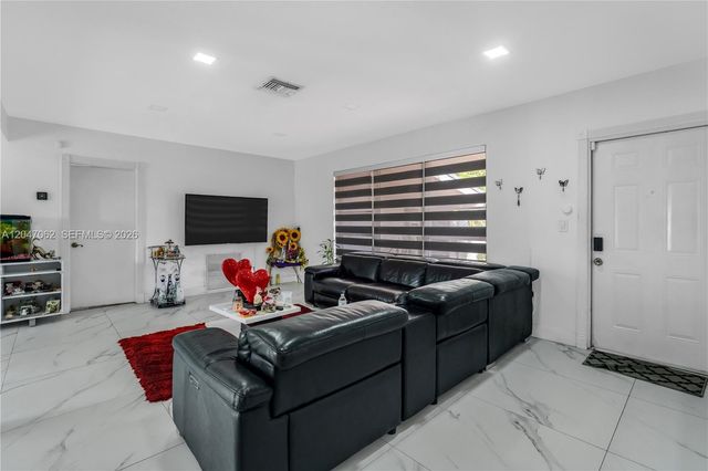 7630 Plantation Blvd, Miramar, FL 33023