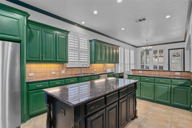 9114 Parson Drive, Lantana, TX 76226