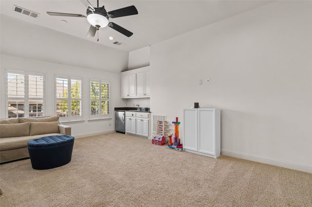 9114 Parson Drive, Lantana, TX 76226