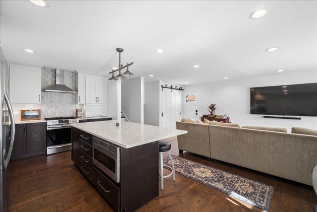 1230 Greenwood Court, Deerfield, IL 60015