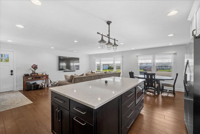 1230 Greenwood Court, Deerfield, IL 60015