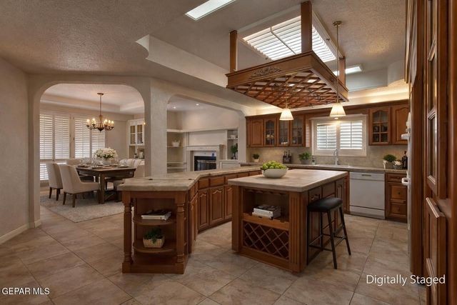 851 VIA BONITA Lane, El Paso, TX 79912