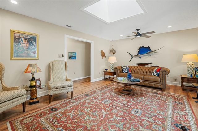 8811 Whitefield Avenue, Savannah, GA 31406