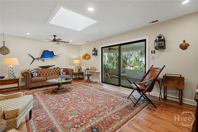 8811 Whitefield Avenue, Savannah, GA 31406