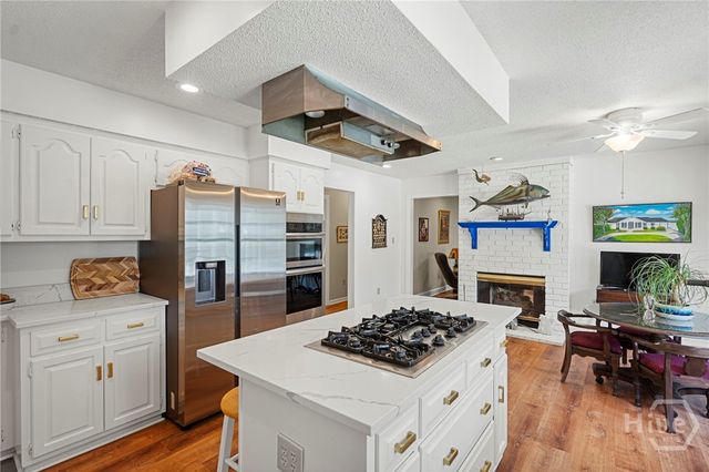 8811 Whitefield Avenue, Savannah, GA 31406