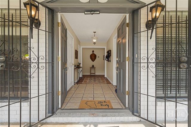 8811 Whitefield Avenue, Savannah, GA 31406