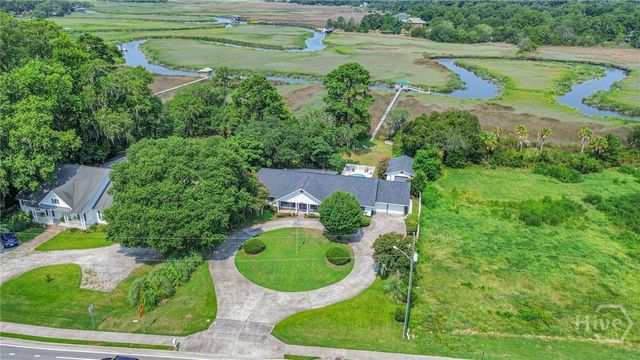 8811 Whitefield Avenue, Savannah, GA 31406