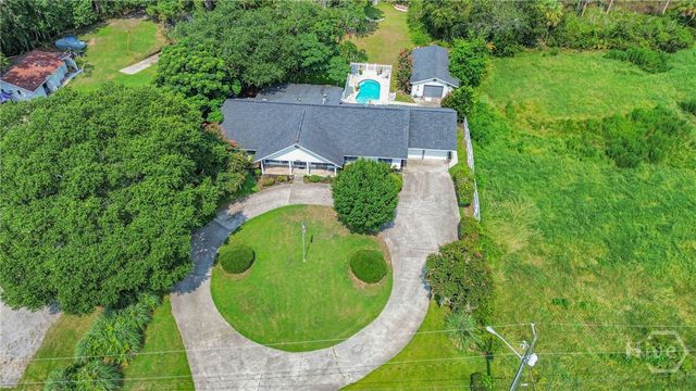 8811 Whitefield Avenue, Savannah, GA 31406