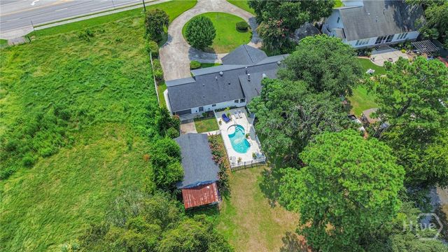 8811 Whitefield Avenue, Savannah, GA 31406