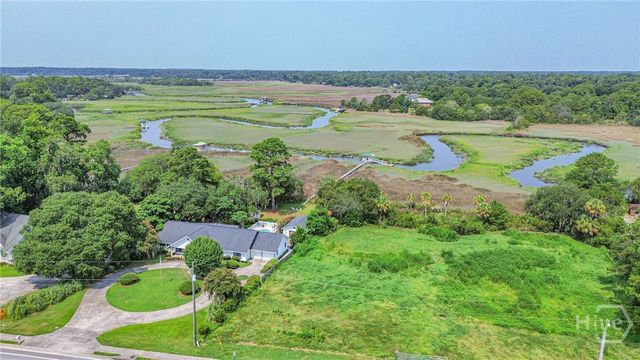 8811 Whitefield Avenue, Savannah, GA 31406