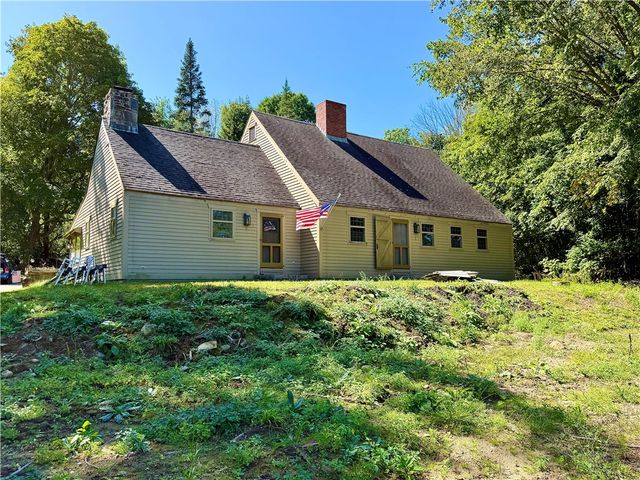 51 Elizabeth Avenue, North Smithfield, RI 02896