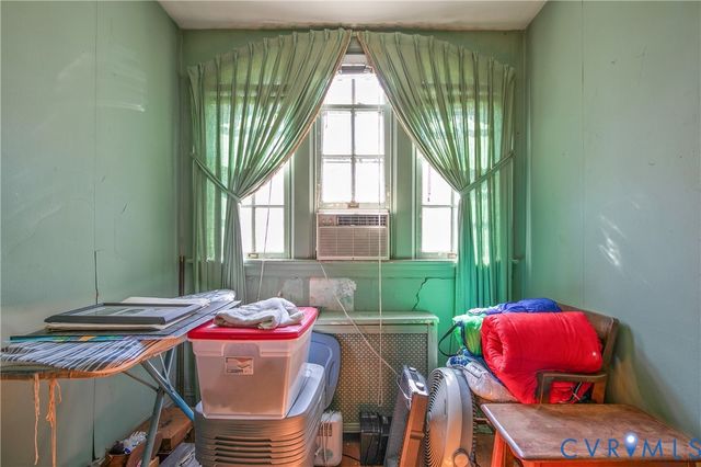 1216 Main St, West Point, VA 23181