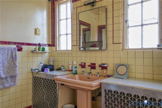 1216 Main St, West Point, VA 23181