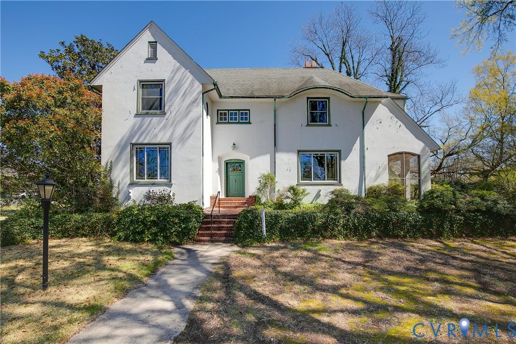 1216 Main St, West Point, VA 23181